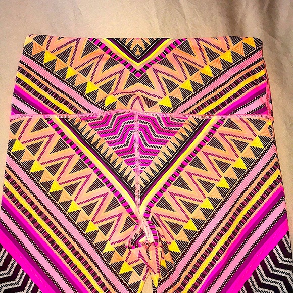 Victoria’s Secret Knockout Capri - Picture 5 of 7